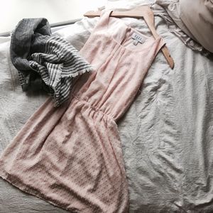 Light pink short dress (Elle)